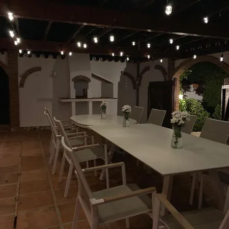 Villa With A Big Garden And Heated Pool Malaga Exterior photo