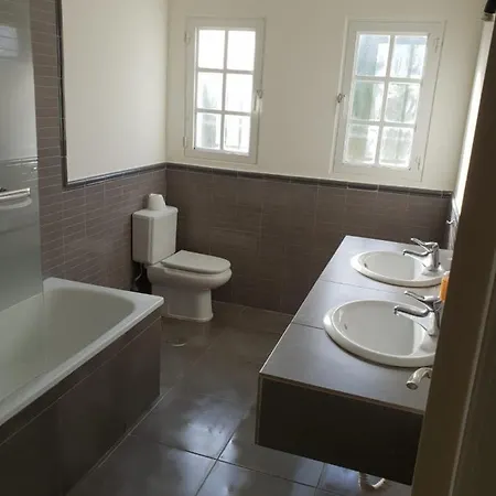 Villa With A Big Garden And Heated Pool Malaga Exterior photo